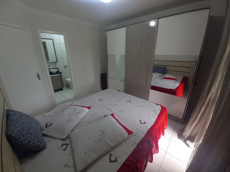 TEMPORADA MEIA PRAIA ITAPEMA/SC - QUADRA MAR AMPLO APTO