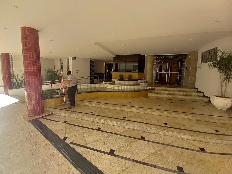 Apartamento 2 dormitórios a 130 m da praia | BC