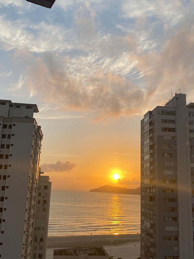 Conforto e vista mar em cada amanhecer! Columbus 103