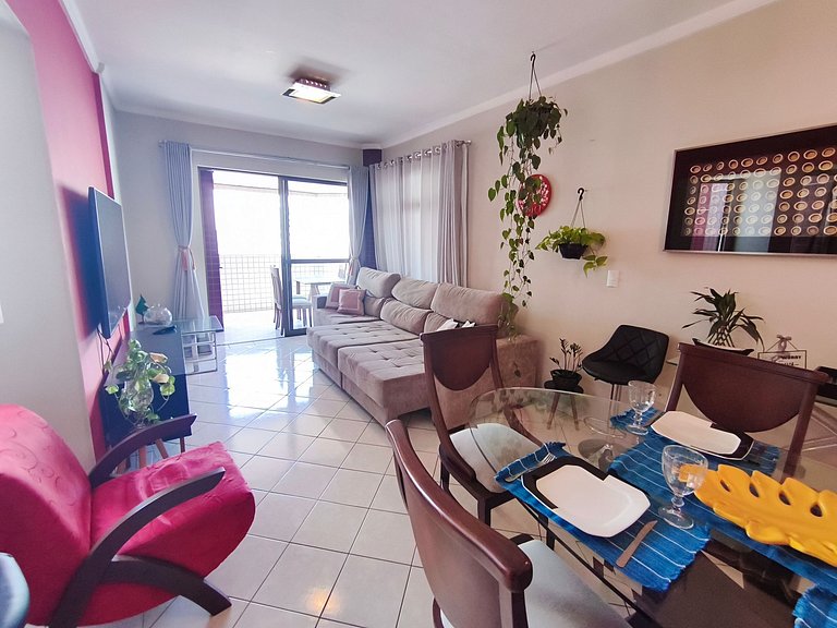 Apartamento 2 dormitórios a 130 m da praia | BC