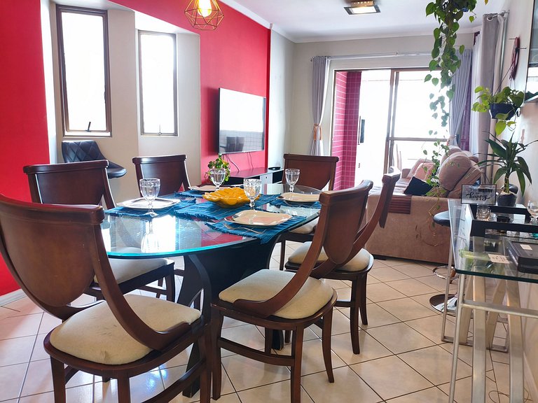 Apartamento 2 dormitórios a 130 m da praia | BC