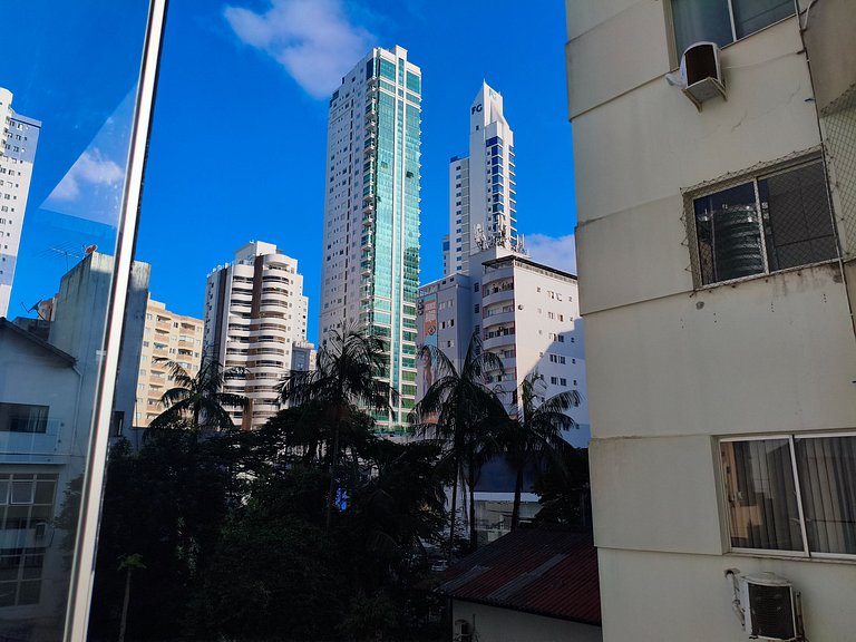 01 dorm BC - Praticidade e boa localização - Cambará