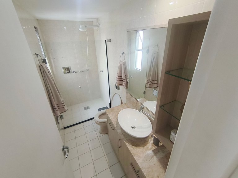 Conforto no Centro de BC | Sacada + 2 Quartos