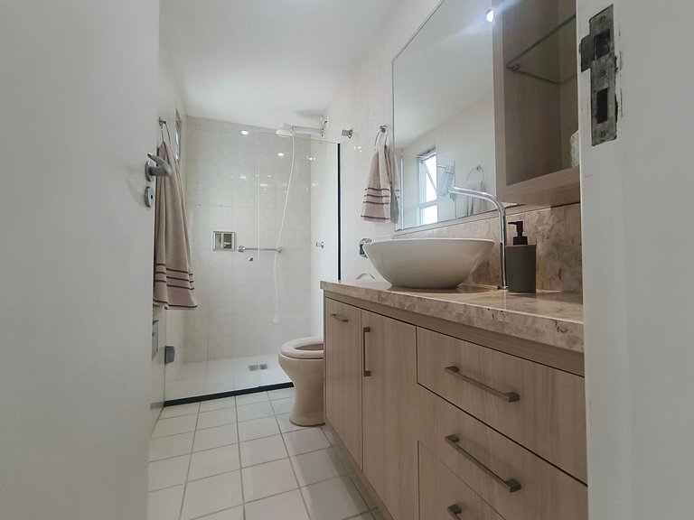 Conforto no Centro de BC | Sacada + 2 Quartos