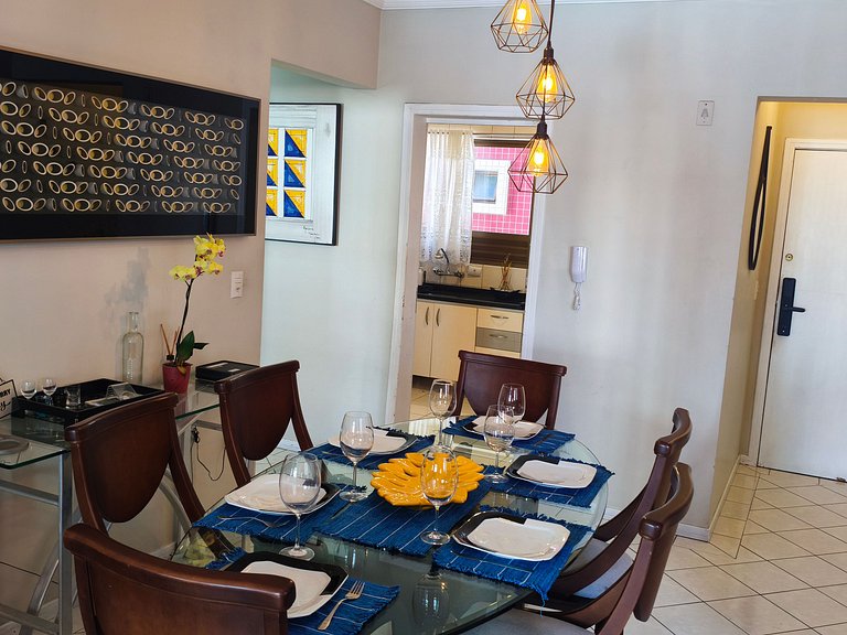 Apartamento 2 dormitórios a 130 m da praia | BC