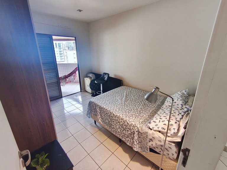 Apartamento 2 dormitórios a 130 m da praia | BC